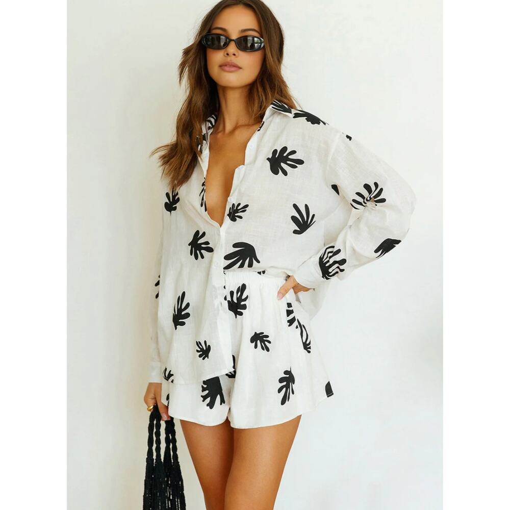 Commense Black and White Patterned Women Shorts